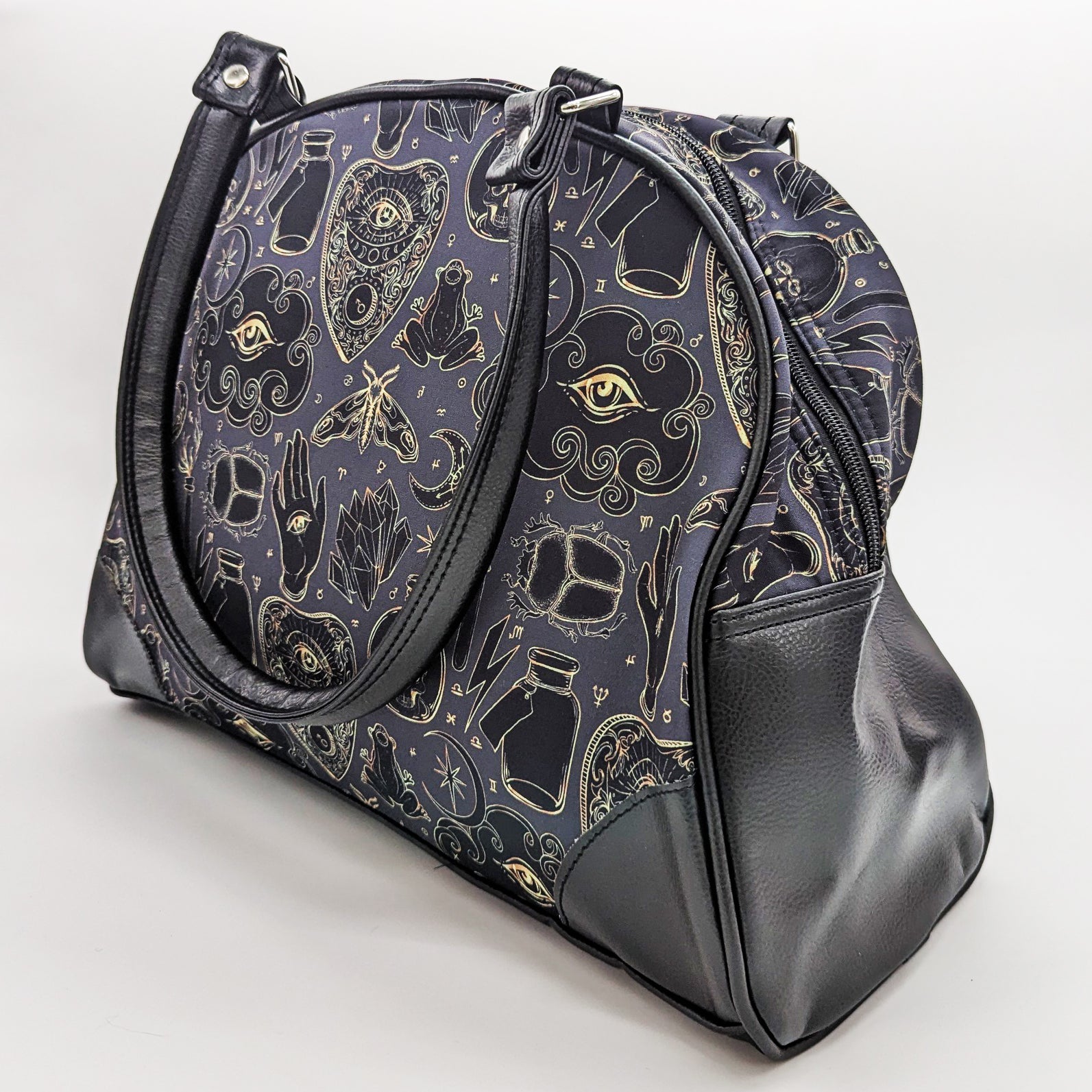 Masonic Esotericism Purse - Shady Front