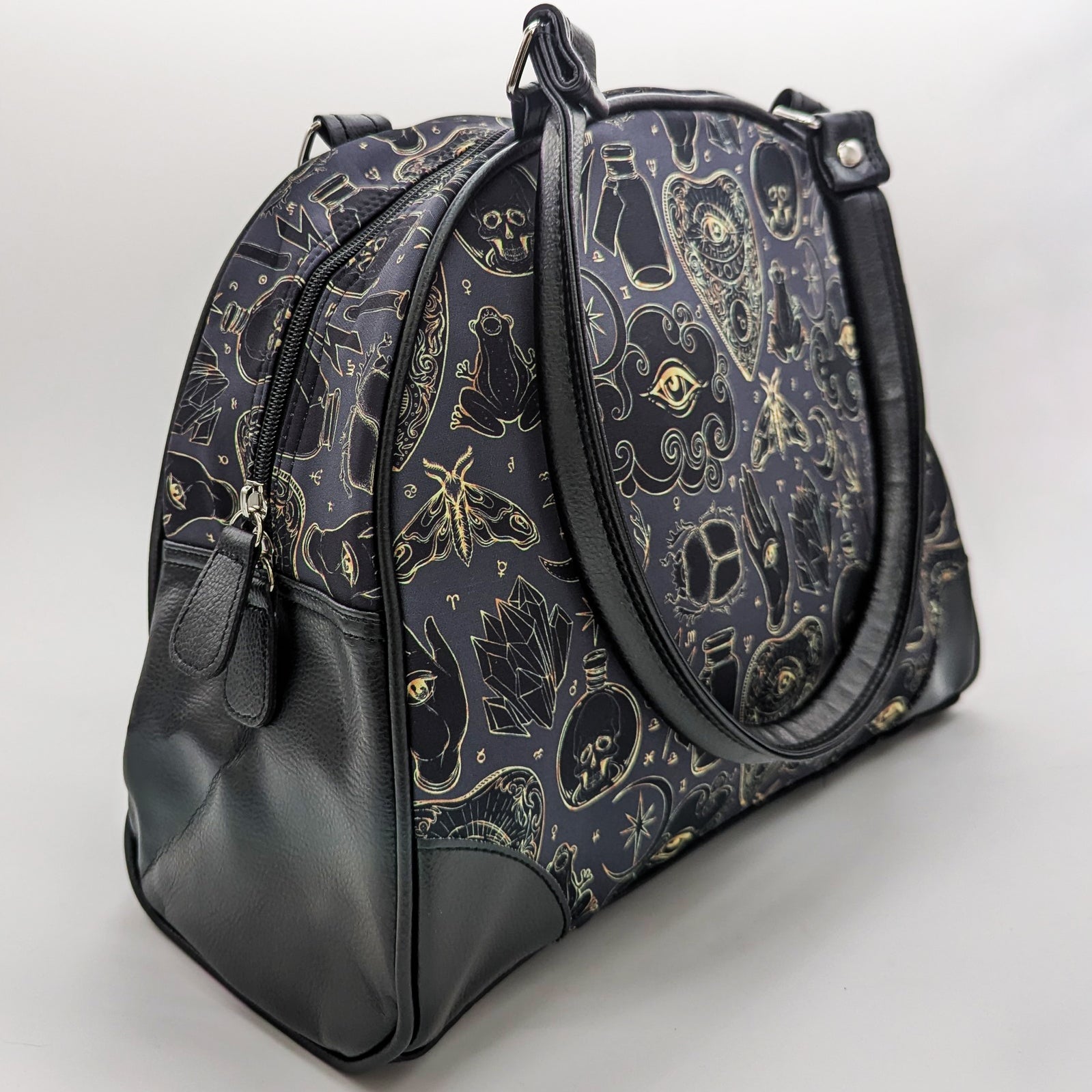 Masonic Esotericism Purse - Shady Front